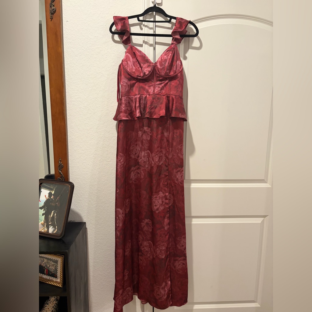 Revelry - Side 8 Worn Once Never Been Altered Elegant Red Floral Gown